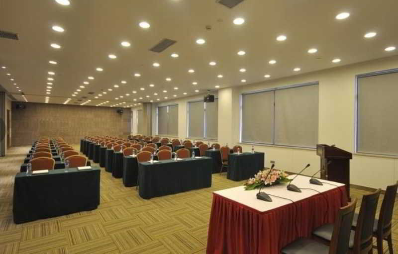 Kingtown Hotel Hongmei เซี่ยงไฮ้ ภายนอก รูปภาพ
