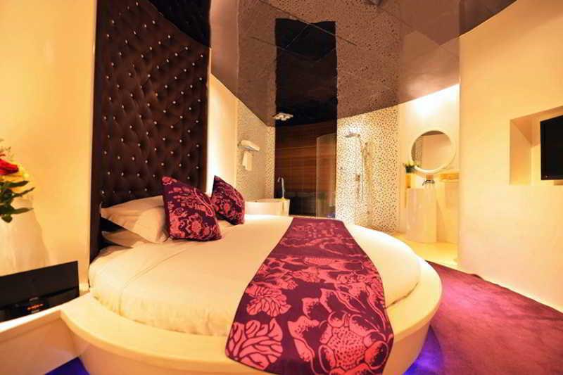 Kingtown Hotel Hongmei เซี่ยงไฮ้ ภายนอก รูปภาพ