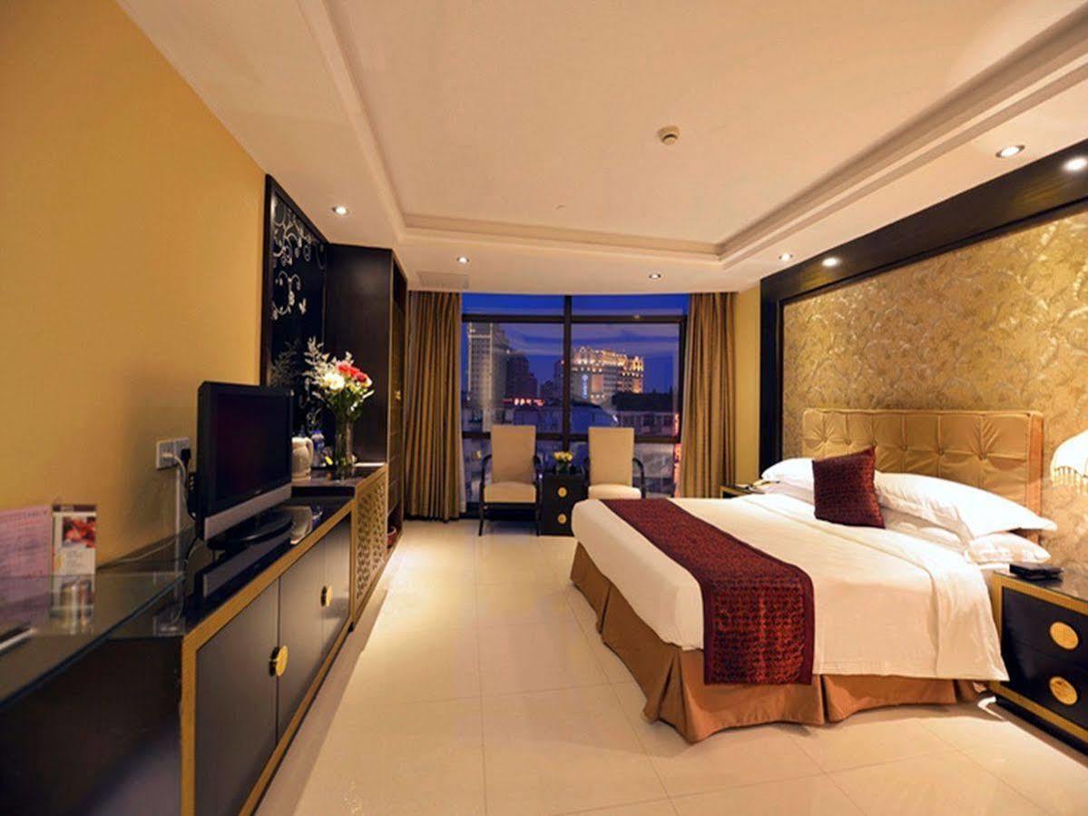 Kingtown Hotel Hongmei เซี่ยงไฮ้ ภายนอก รูปภาพ