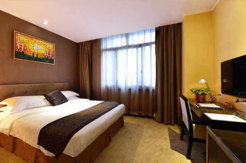 Kingtown Hotel Hongmei เซี่ยงไฮ้ ภายนอก รูปภาพ