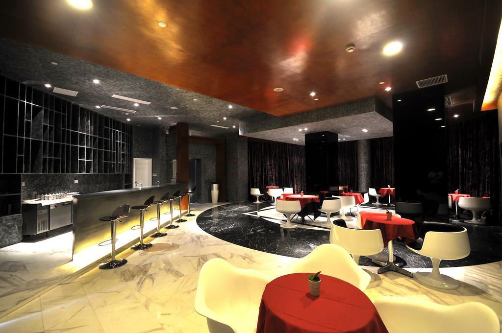 Kingtown Hotel Hongmei เซี่ยงไฮ้ ภายนอก รูปภาพ