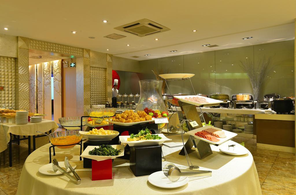 Kingtown Hotel Hongmei เซี่ยงไฮ้ ภายนอก รูปภาพ