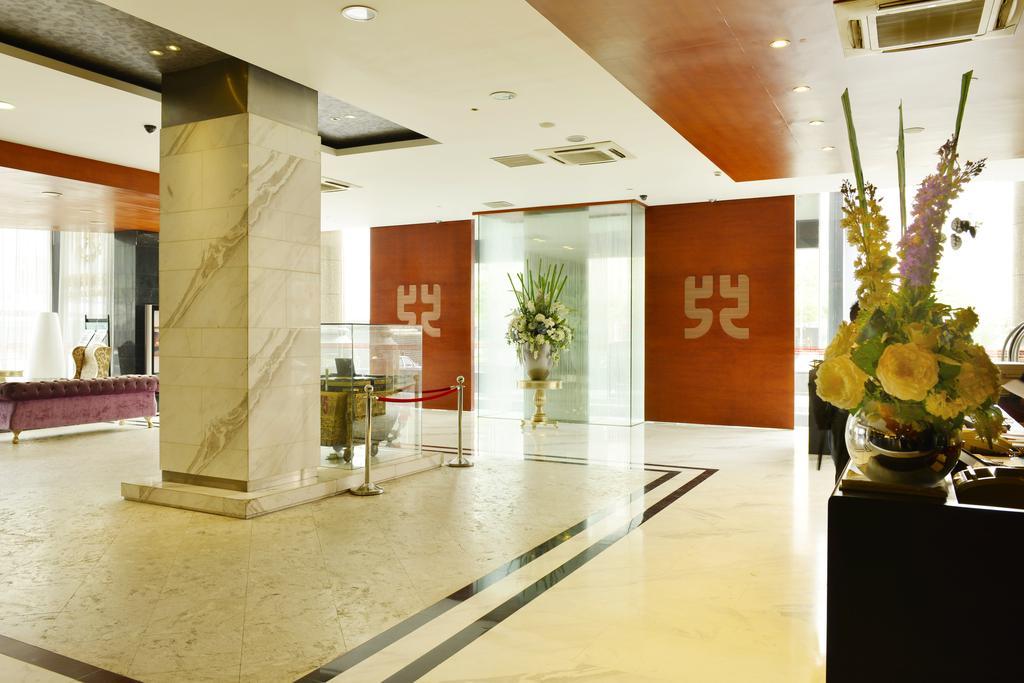 Kingtown Hotel Hongmei เซี่ยงไฮ้ ภายนอก รูปภาพ